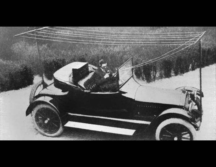 amateur-radio-installed-in-car-1919